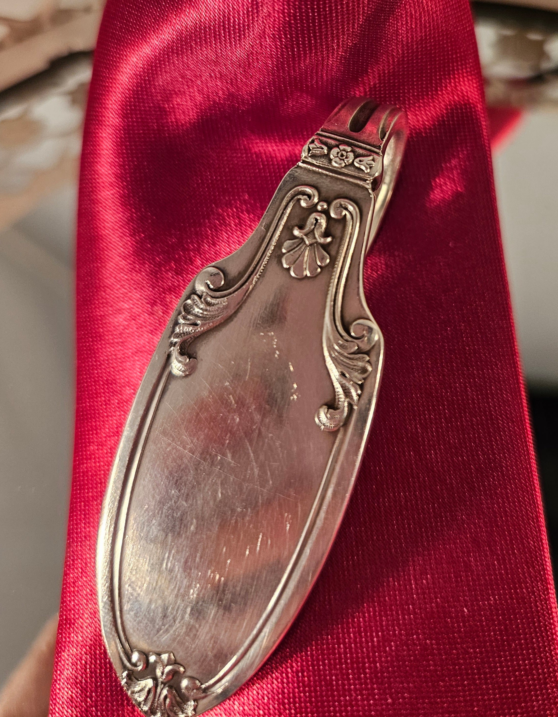 Bijou de cravate en argent