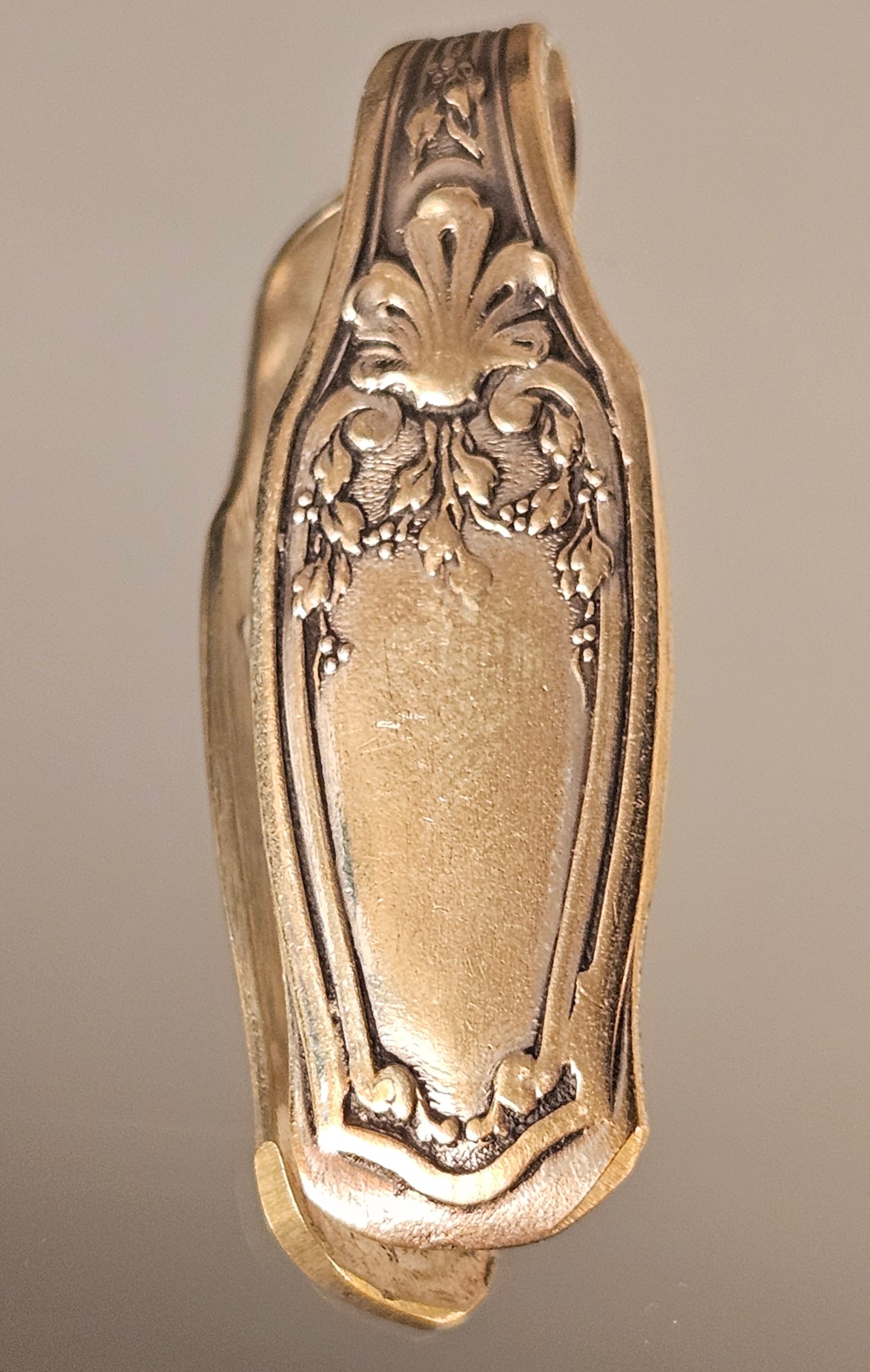 Bijou de cravate en argent