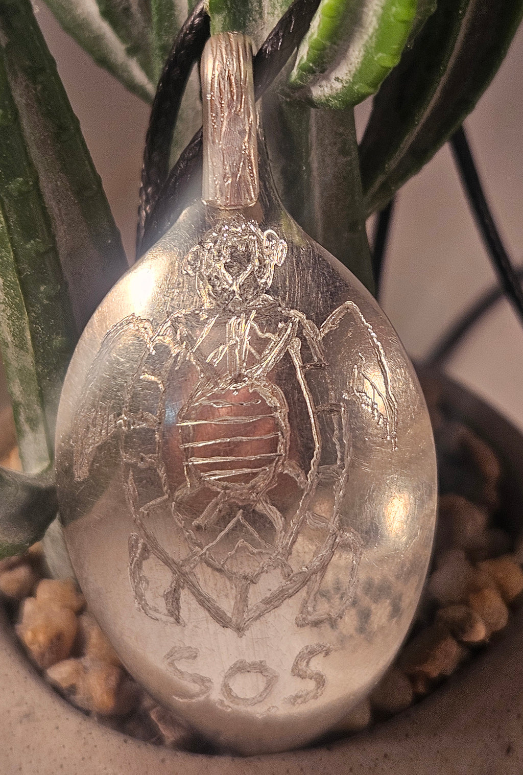 Pendentif "SOS"