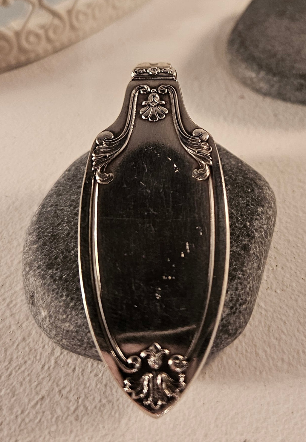 Bijou de cravate en argent