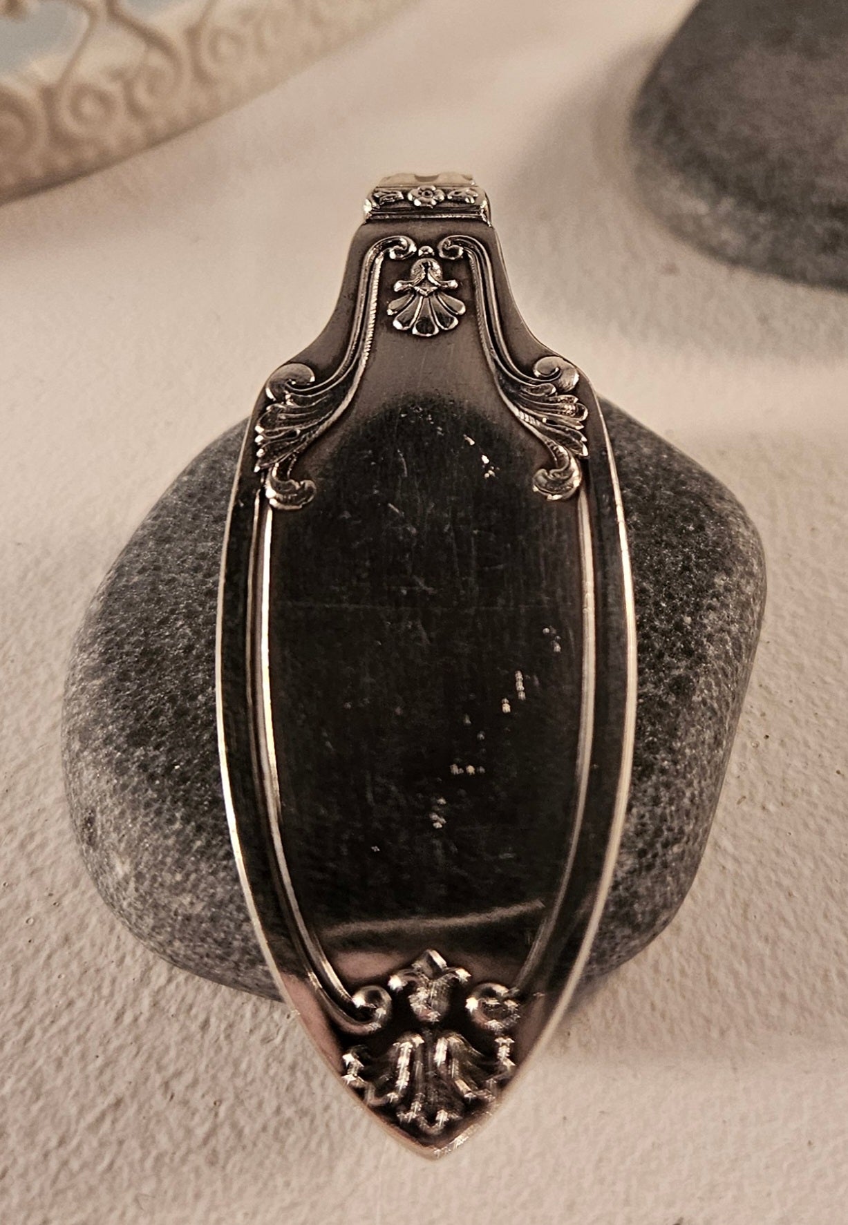 Bijou de cravate en argent